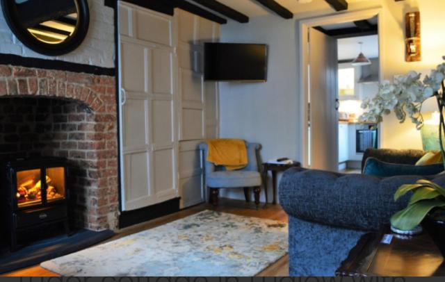 Charlie's Ludlow