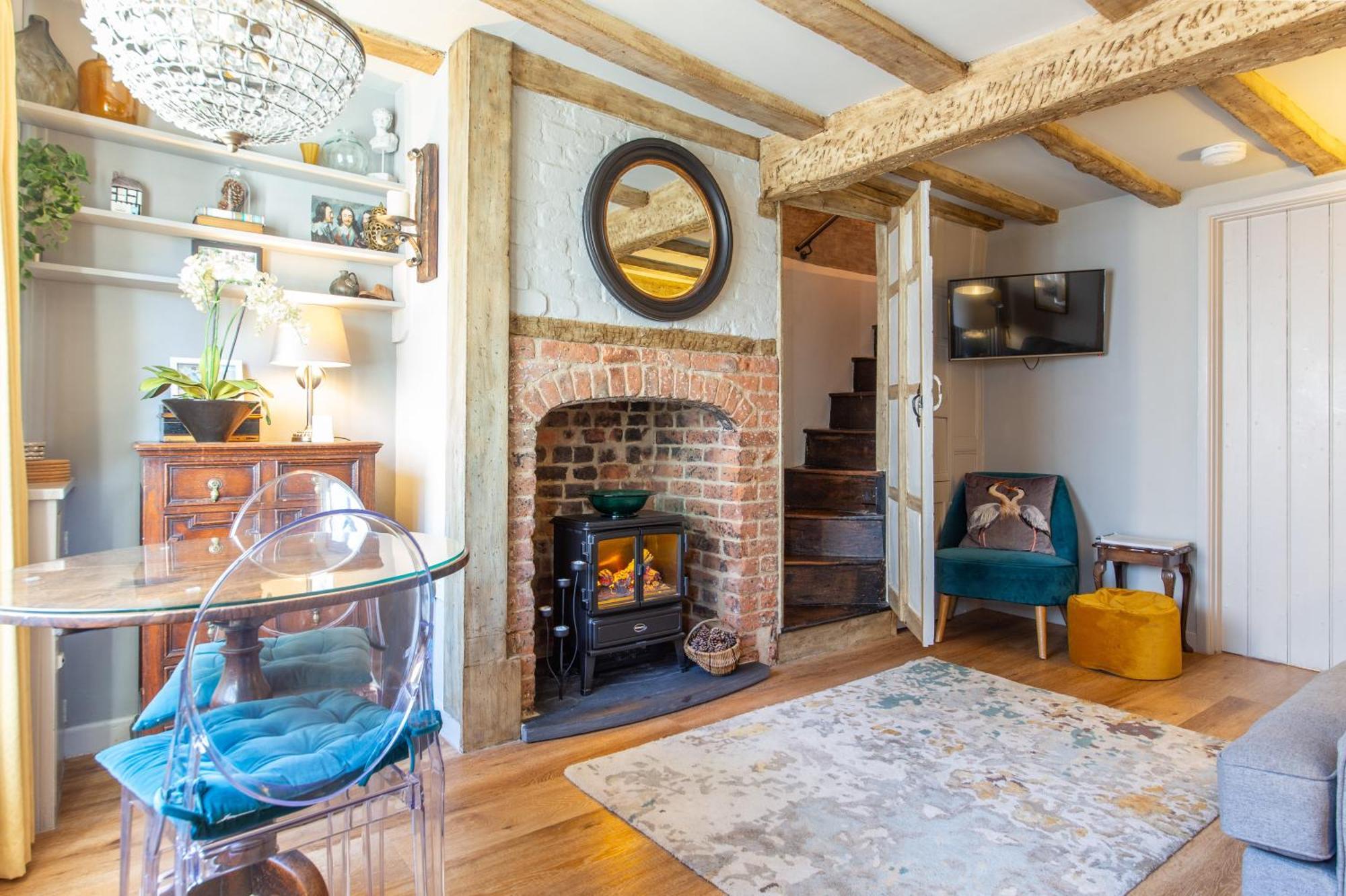 Charlie's * Ludlow